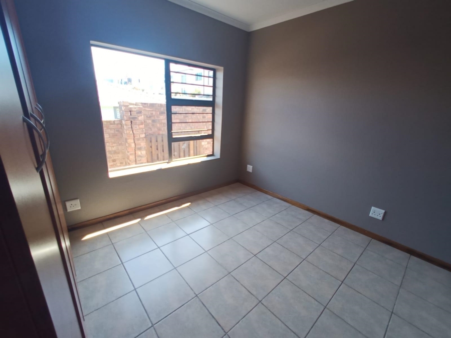 To Let 3 Bedroom Property for Rent in Seemeeu Park Western Cape